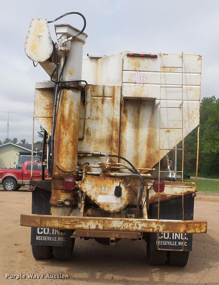 image for item DC4555 1990 Ford F800 feed delivery truck