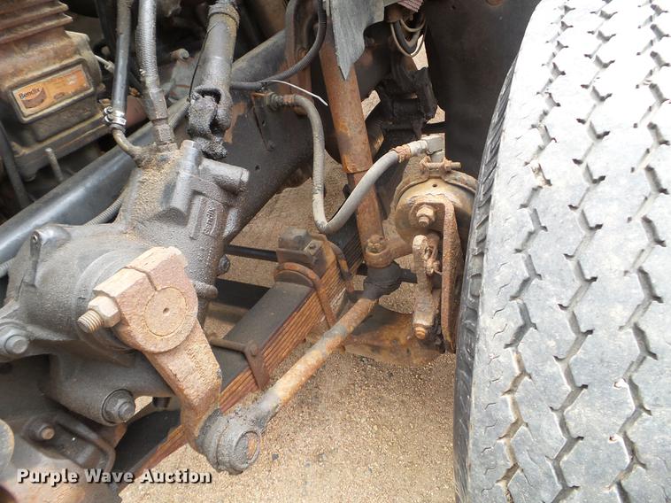 image for item DC4555 1990 Ford F800 feed delivery truck