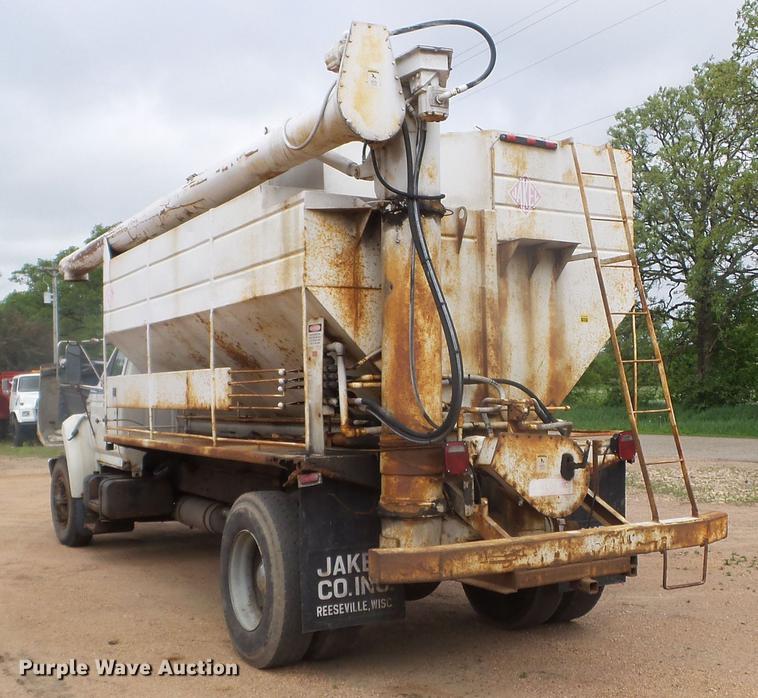 image for item DC4555 1990 Ford F800 feed delivery truck