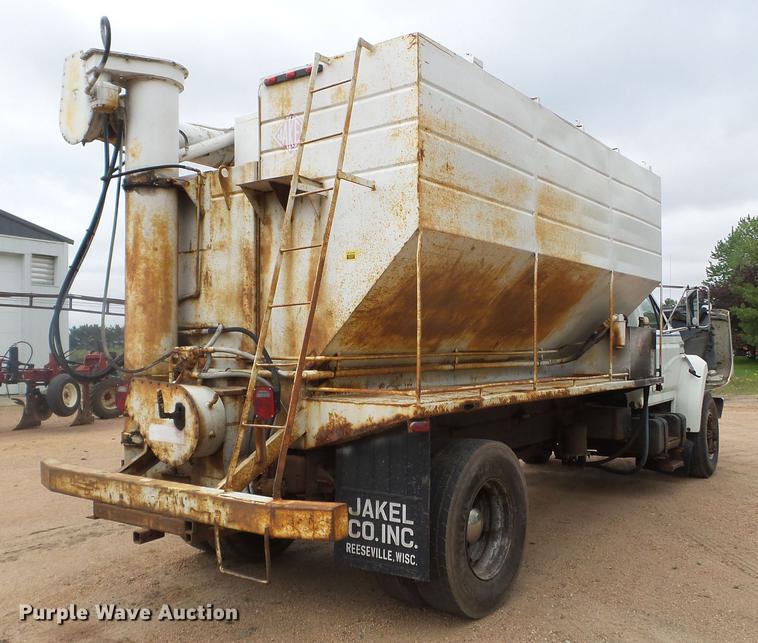 image for item DC4555 1990 Ford F800 feed delivery truck