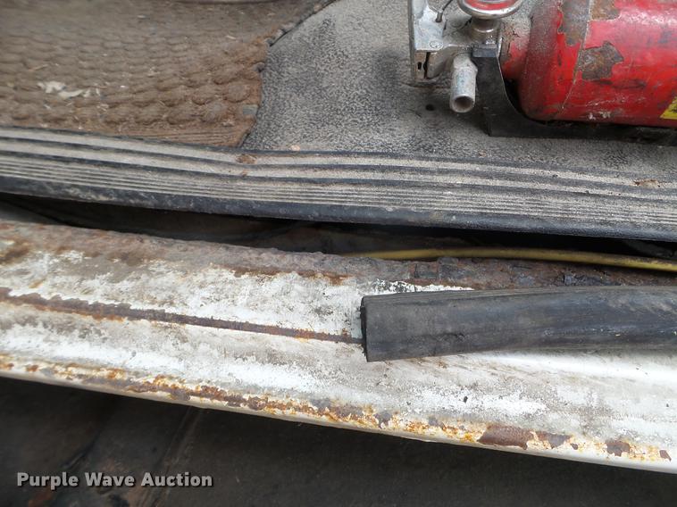 image for item DC4555 1990 Ford F800 feed delivery truck