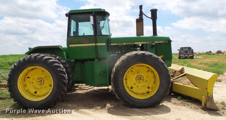 image for item DC5136 1981 John Deere 8640 4WD tractor