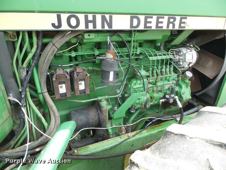 image for item DC5136 1981 John Deere 8640 4WD tractor