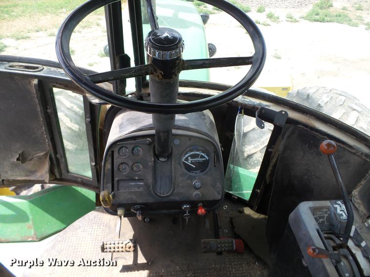 image for item DC5136 1981 John Deere 8640 4WD tractor