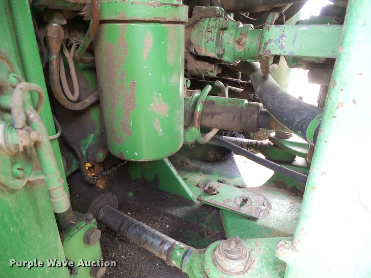 image for item DC5136 1981 John Deere 8640 4WD tractor