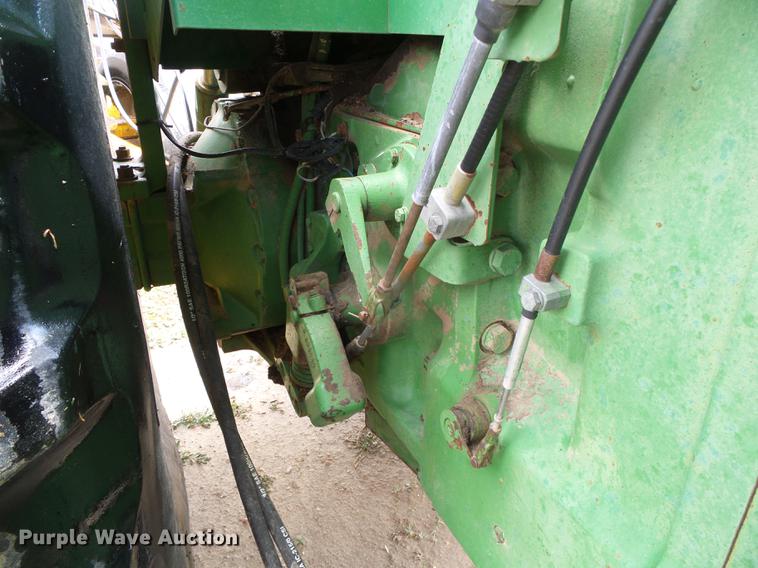 image for item DC5136 1981 John Deere 8640 4WD tractor