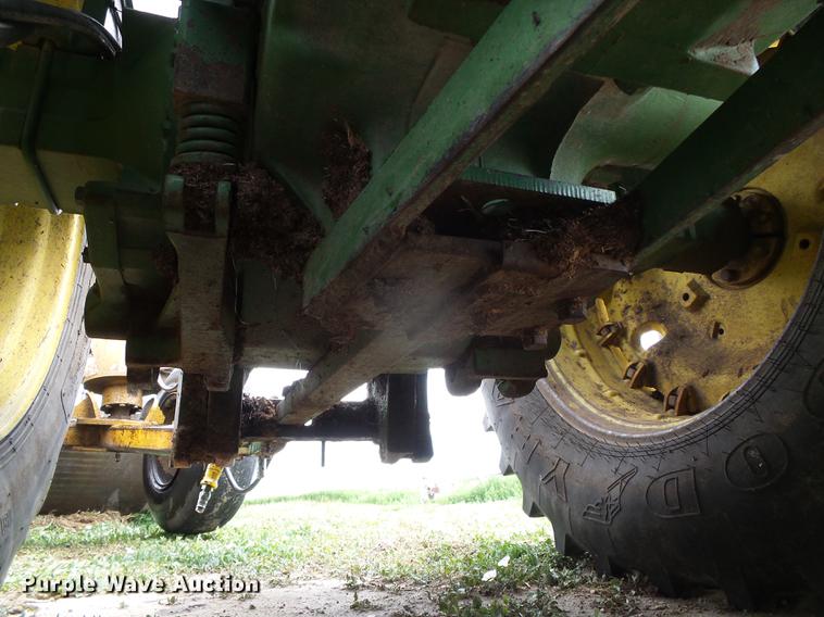 image for item DC5136 1981 John Deere 8640 4WD tractor