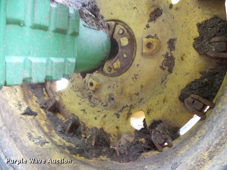 image for item DC5136 1981 John Deere 8640 4WD tractor