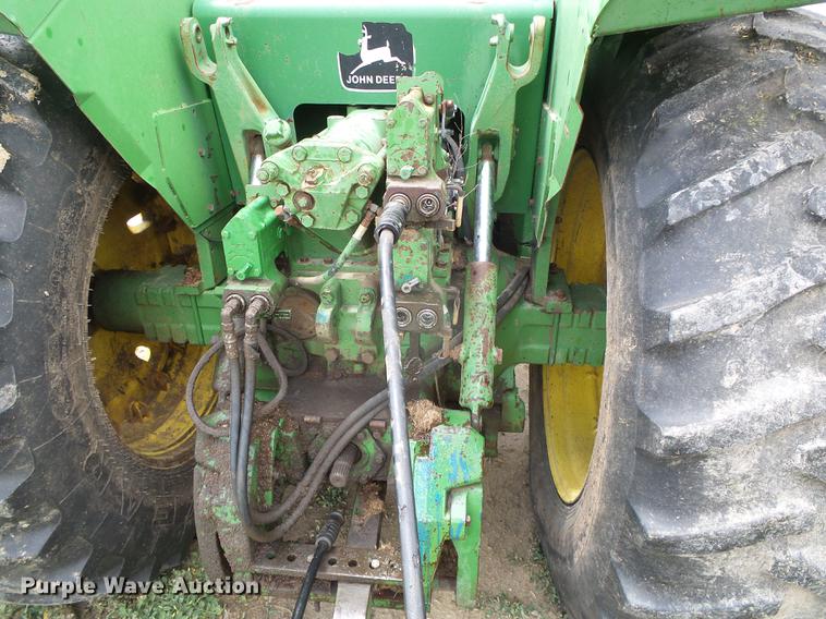 image for item DC5136 1981 John Deere 8640 4WD tractor