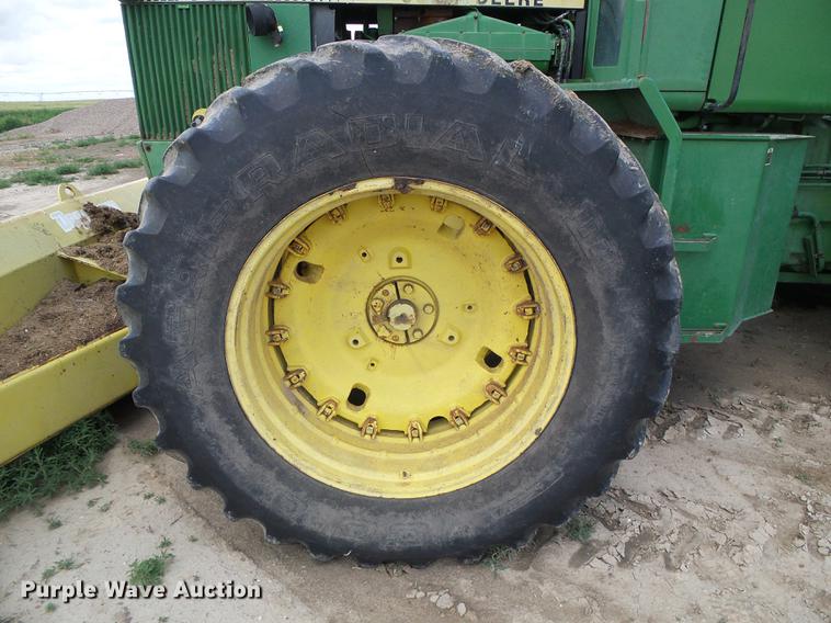 image for item DC5136 1981 John Deere 8640 4WD tractor