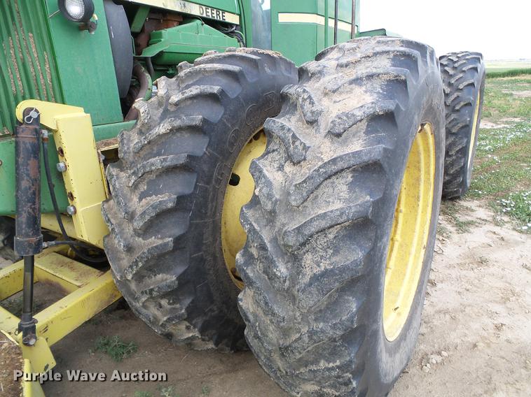 image for item DC5136 1981 John Deere 8640 4WD tractor