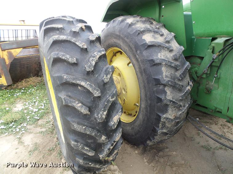 image for item DC5136 1981 John Deere 8640 4WD tractor