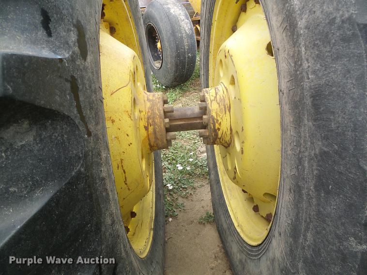 image for item DC5136 1981 John Deere 8640 4WD tractor