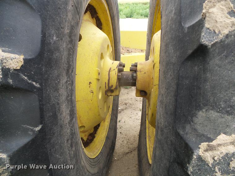 image for item DC5136 1981 John Deere 8640 4WD tractor