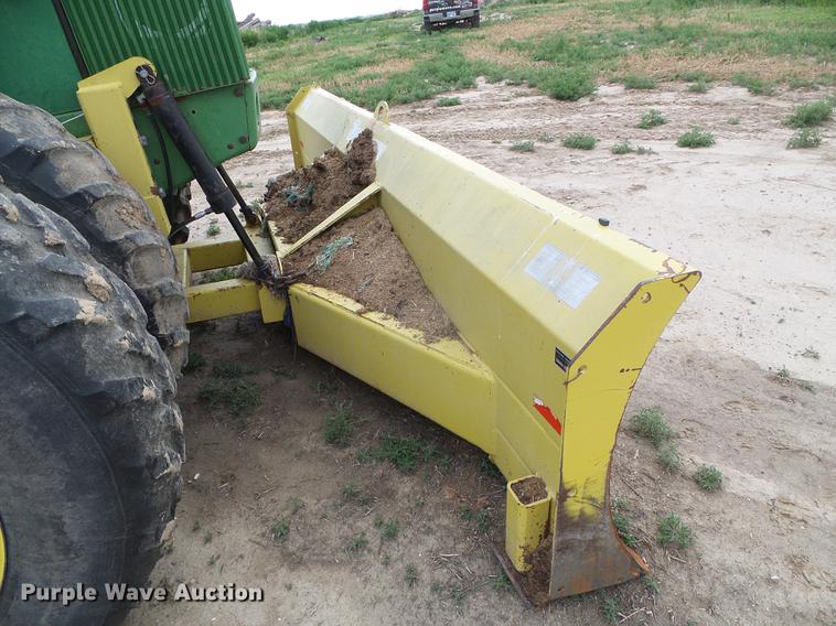 image for item DC5136 1981 John Deere 8640 4WD tractor