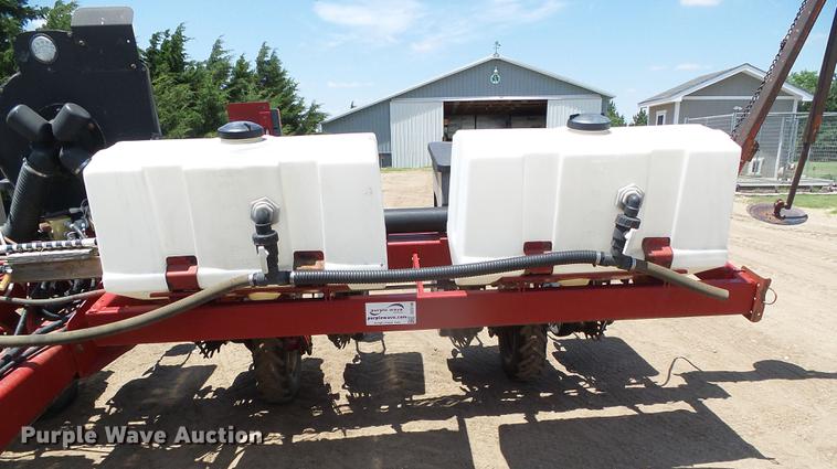 image for item DC5140 Case IH 1200 planter