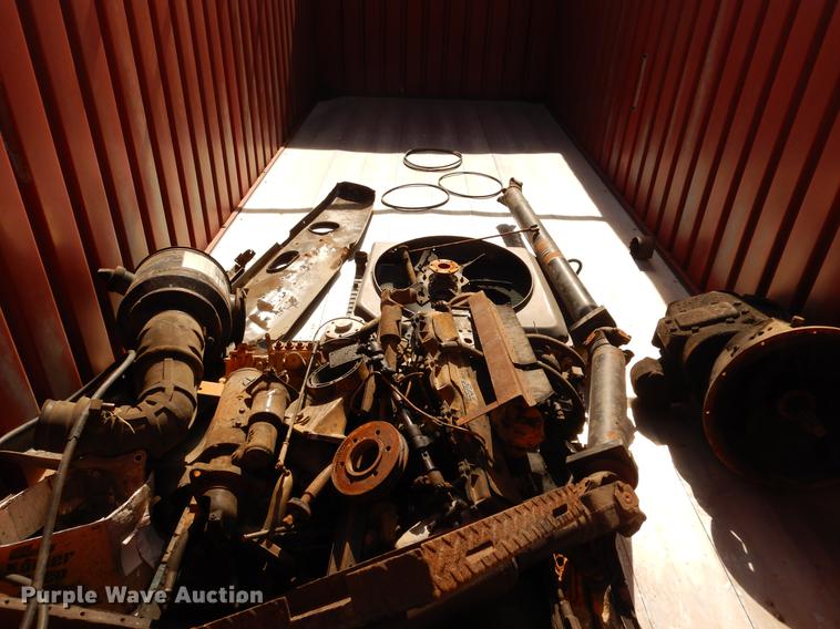 image for item DC8694 1982 Ford LN8000 grain truck