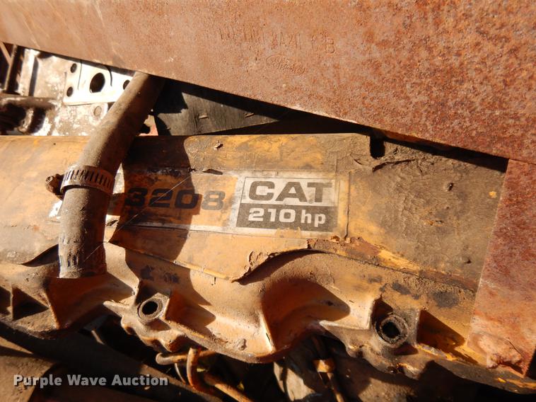 image for item DC8694 1982 Ford LN8000 grain truck