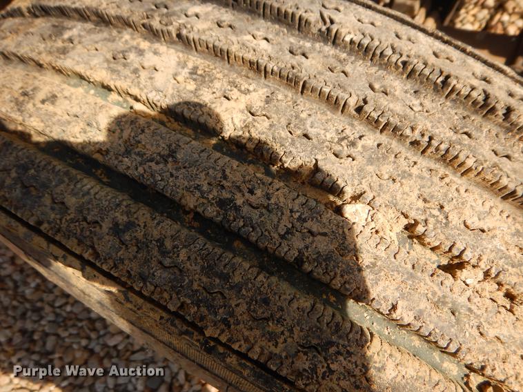 image for item DC8694 1982 Ford LN8000 grain truck