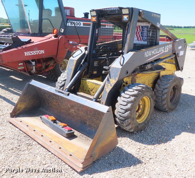 image for item DD6169 2002 New Holland LS180 skid steer