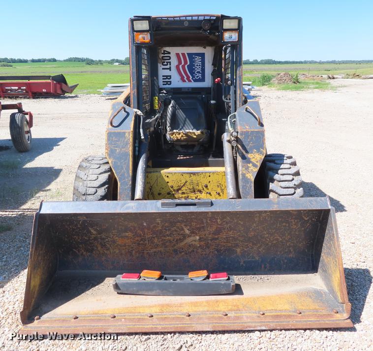 image for item DD6169 2002 New Holland LS180 skid steer