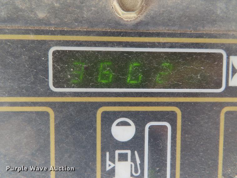 image for item DD6169 2002 New Holland LS180 skid steer