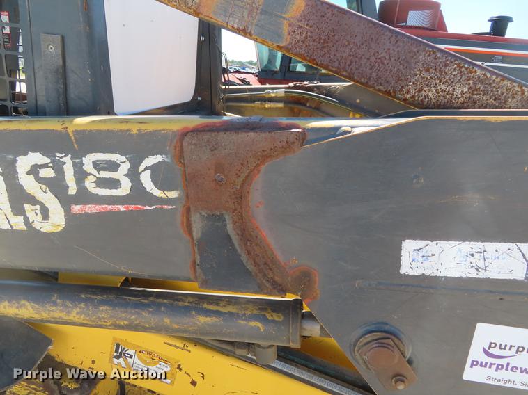 image for item DD6169 2002 New Holland LS180 skid steer