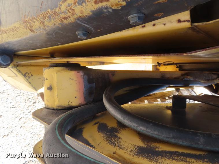 image for item DD6169 2002 New Holland LS180 skid steer