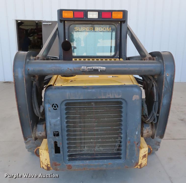 image for item DD6170 2005 New Holland LS185B skid steer