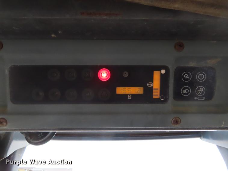 image for item DD6170 2005 New Holland LS185B skid steer