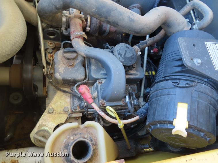 image for item DD6170 2005 New Holland LS185B skid steer