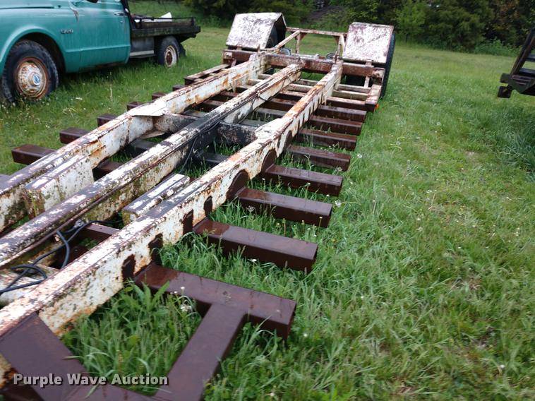 image for item DD7001 1980 Thompson combine trailer