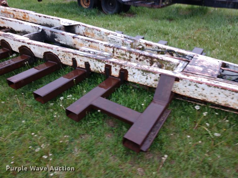 image for item DD7001 1980 Thompson combine trailer