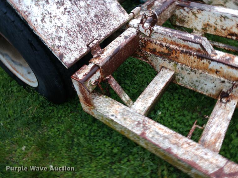 image for item DD7001 1980 Thompson combine trailer