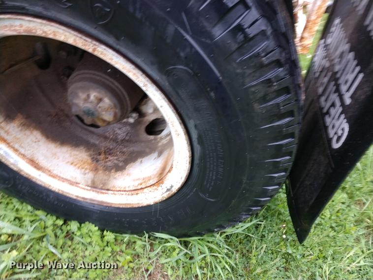 image for item DD7001 1980 Thompson combine trailer