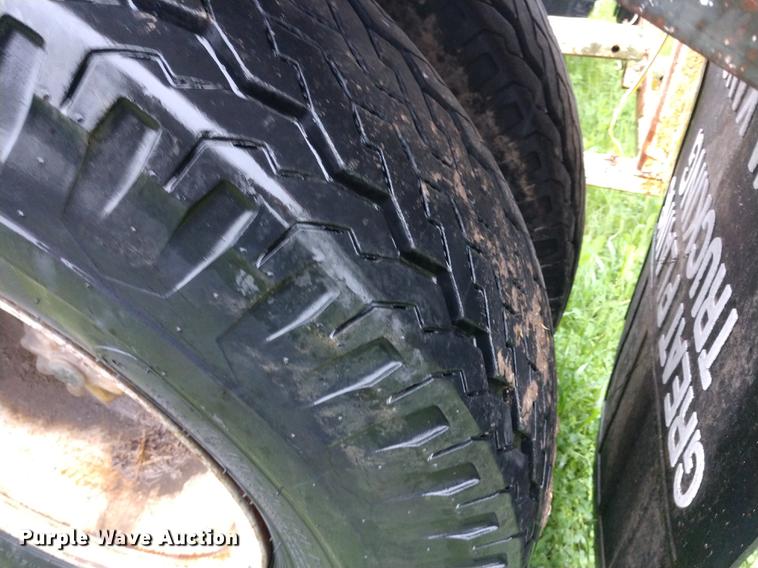 image for item DD7001 1980 Thompson combine trailer