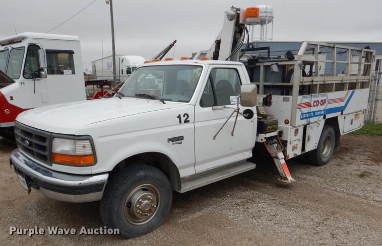 image for item DE1278 1997 Ford F450 Super Duty service truck with crane