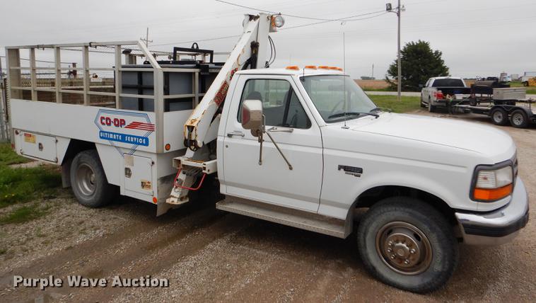 image for item DE1278 1997 Ford F450 Super Duty service truck with crane