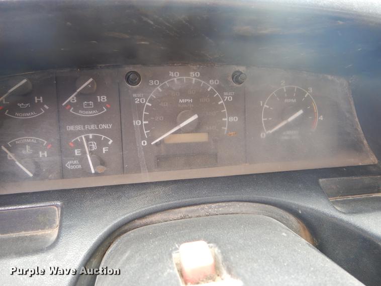 image for item DE1278 1997 Ford F450 Super Duty service truck with crane