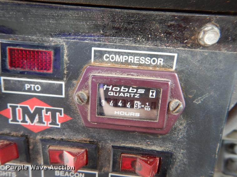 image for item DE1278 1997 Ford F450 Super Duty service truck with crane