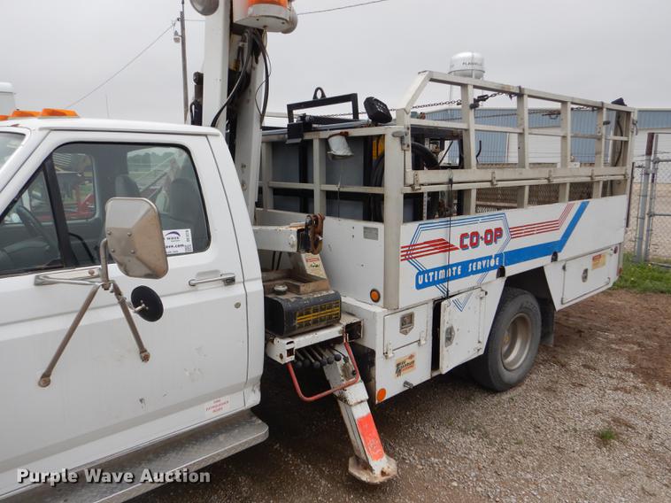 image for item DE1278 1997 Ford F450 Super Duty service truck with crane
