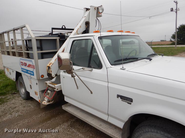 image for item DE1278 1997 Ford F450 Super Duty service truck with crane