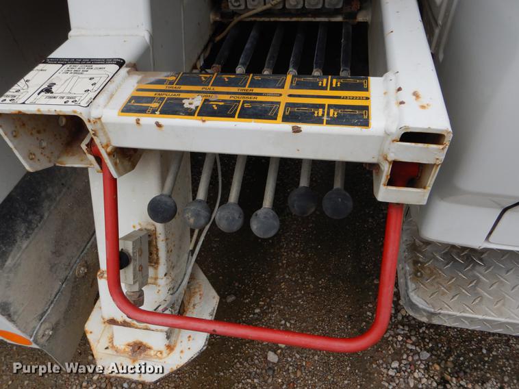 image for item DE1278 1997 Ford F450 Super Duty service truck with crane