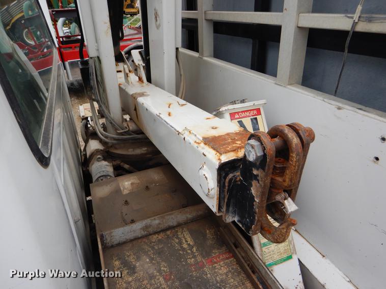 image for item DE1278 1997 Ford F450 Super Duty service truck with crane