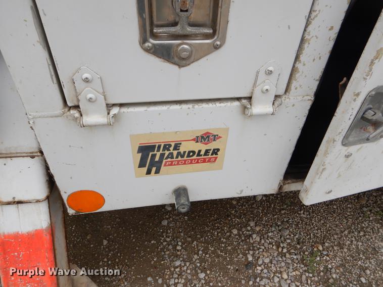 image for item DE1278 1997 Ford F450 Super Duty service truck with crane