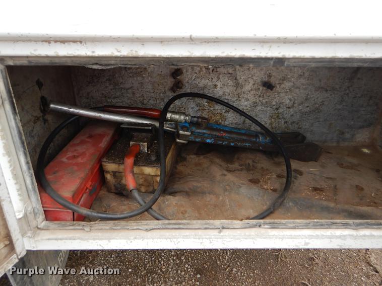 image for item DE1278 1997 Ford F450 Super Duty service truck with crane