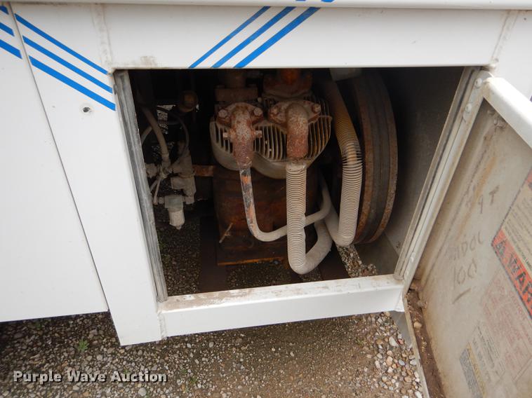 image for item DE1278 1997 Ford F450 Super Duty service truck with crane