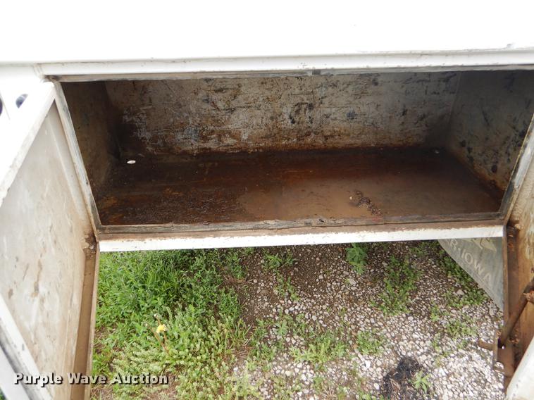 image for item DE1278 1997 Ford F450 Super Duty service truck with crane