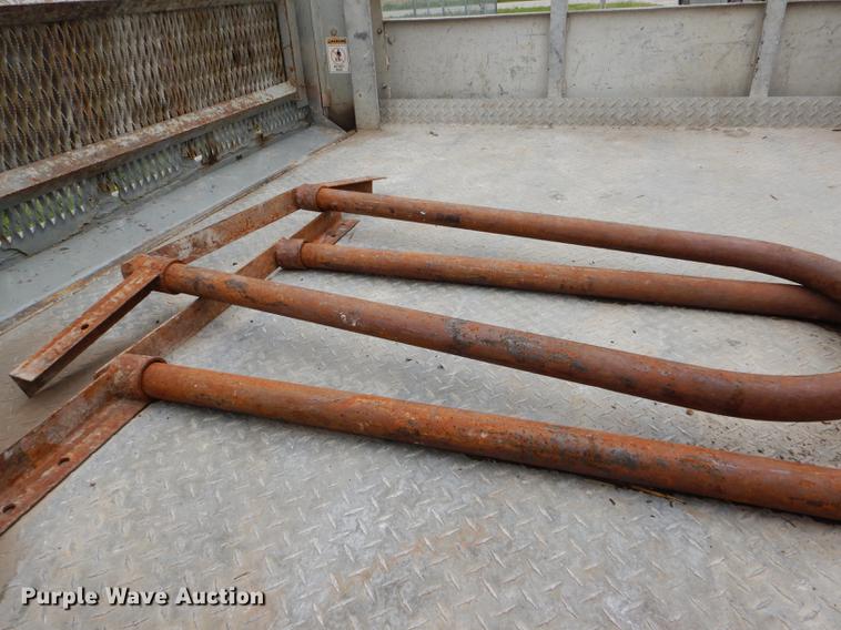 image for item DE1278 1997 Ford F450 Super Duty service truck with crane