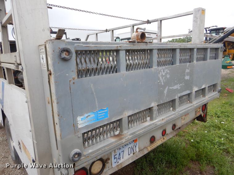 image for item DE1278 1997 Ford F450 Super Duty service truck with crane